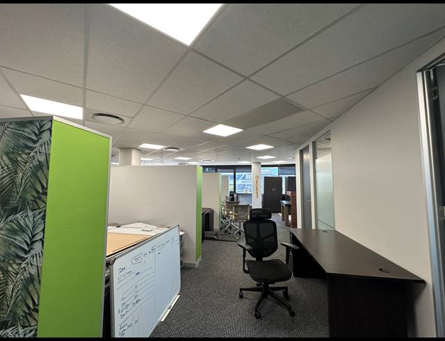 533M² OFFICE TO LET IN DORINGKLOOF